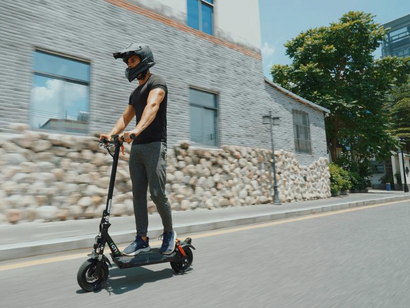 Trottinette électrique GOTRAX – Batterie LG 36V – Adulte – Certifiée UL