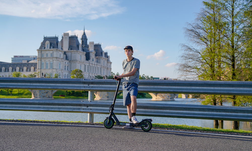 Pièces Détachées de Trottinette Électrique : Choisir, Entretenir et Remplacer Facilement