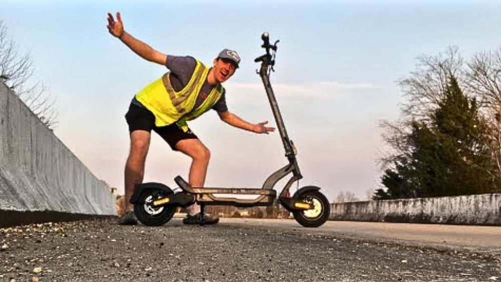 IsInWheel S Nova Pro Electric Scooter Review // 45KMH !!!