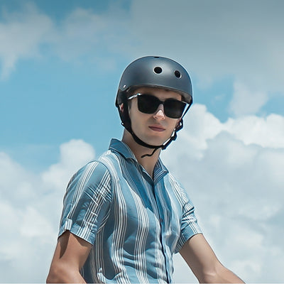 Trottinette électrique ou casque de vélo avec lumière